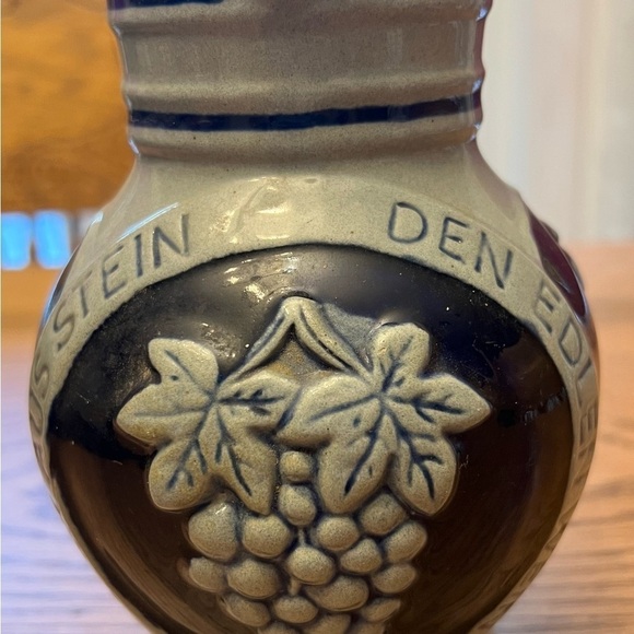 Trink Aus Stein Wine Pitcher Den Edlen Wein German Pottery 1 liter Gray Blue - Picture 6 of 9